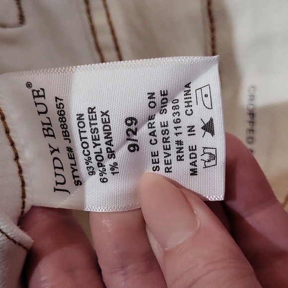 Judy Blue Cropped Bootcut Jeans - Picture 11 of 12